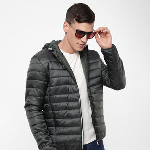 Veste matelassée à col montant à manches longues de style streetwear pour homme, best-seller, de haute qualité, manteau d'hiver à capuche, fabricant - Product Image 2