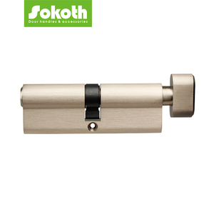<span class=keywords><strong>Prix</strong></span> Usine Barillet de Serrure de Sécurité de Porte <span class=keywords><strong>Double</strong></span> Entrée Brossé 70 mm en Alliage de Zinc avec 3 Clés en Laiton pour Porte en Bois - Product Image 5