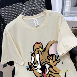 Revoluciona tu armario con comodidad y moda: explora la colección de camisetas transpirables de talla grande para mujer - Product Image 4