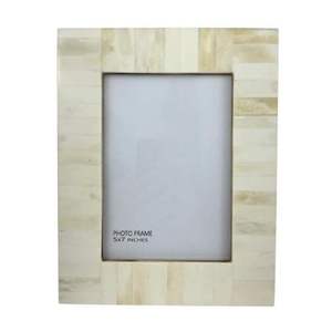 Cadre photo en bois artisanal écologique de luxe avec incrustation d'os animalier, motif religieux, sérigraphie moderne, taille personnalisée - Product Image 1