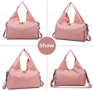 Bolsa de gimnasio de lona de viaje con logotipo personalizado unisex, patrón geométrico, entrenamiento deportivo, Fútbol para hombres y mujeres - Product Image 6