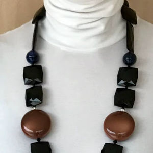 Collier de perles en résine fait main Craft Exim, bijoux de mode haut de gamme, élégant pour femmes, idéal pour les fêtes, cadeau, qualité d'exportation quatre saisons - Product Image 1