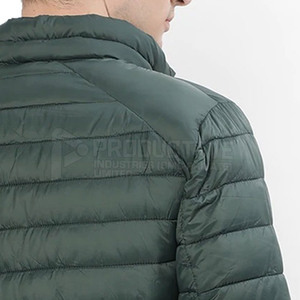 Chaqueta acolchada transpirable de alta calidad personalizada OEM para hombre con forro de nailon/poliéster y algodón para comodidad y calidez en el invierno - Product Image 5