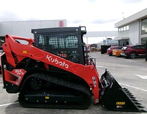 Chargeuse sur pneus Kubota SVL75-3 à chenilles, moteur diesel, équipement de construction haute performance - Product Image 6