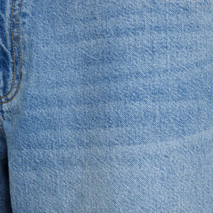 Shorts en jean personnalisés pour hommes, style vintage, coupe droite, délavage clair, avec logo brodé, double genouillère, effet usé, pour l'été - Product Image 3