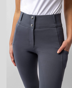 Culottes d'équitation de haute qualité pour femmes, fabriquées en tissu extensible doux, ajustement confortable et panneau antidérapant durable pour de longues heures de cavalier - Product Image 3