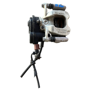 คาลิปเปอร์เบรกหลังขวา สำหรับรถจี๊ป เรเนเกด ซีรีส์ (18>) รุ่น 55611C - Product Image 1