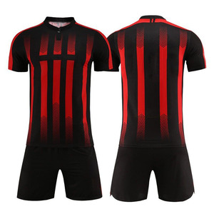 Camiseta de Fútbol Americano Personalizable con Costuras Resistentes y Tecnología Transpirable - Product Image 1