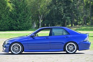 USADO LHD/RHD 2002 LE XUS IS 300 - Product Image 3