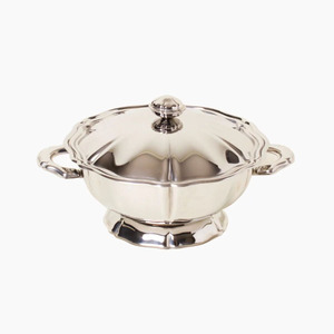 Plato de Servir Ecológico de Aluminio con Tapa, con un Hermoso Diseño para Comidas Festivas y Momentos de Celebración - Product Image 1