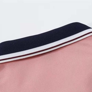 ผ้าฝ้ายผู้ชายเสื้อแขนสั้นคุณภาพสูงออกแบบโลโก้ OEM ที่กําหนดเองสีทึบคอปกฤดูร้อนเสื้อผ้าผู้ชายเสื้อโปโล - Product Image 4