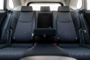 Casi Nuevo, Precio Accesible, Toyota RAV4 2.5L Híbrido AWD SUV 2025 Attitude Negro, Faros LED Automáticos, Listo para Enviar - Product Image 4