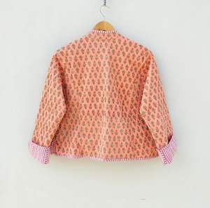 Chaqueta acolchada de algodón informal Abrigo Reversible Temporada de invierno Kantha Chaqueta corta Estampado de bloques a mano Tela tejida Técnicas lavadas - Product Image 5