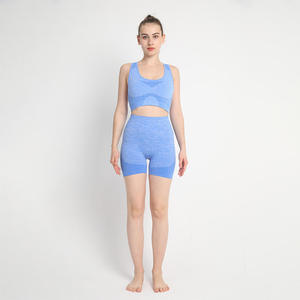 Ensemble de yoga respirant avec votre propre logo fabriqué par EVERGLOW - Product Image 3