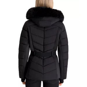 Prix d'usine OEM, veste matelassée personnalisée pour femmes, vestes décontractées pour femmes, manteaux en duvet respirants, fabriqués au Pakistan - Product Image 2