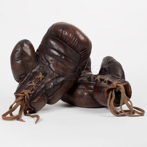 Gants de boxe à lacets en matériaux durables et robustes Gants de boxe à lacets à prix d'usine Gants de boxe en gros - Product Image 1