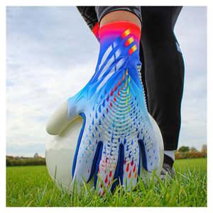 Guantes de portero de fútbol Correa Rip-Tab para sujetar alrededor de la muñeca y protección adicional para los dedos Guantes de portero de práctica - Product Image 5