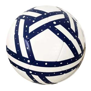 Ballon de football de futsal de haute qualité, taille 4, en PU, cousu à la machine, logo personnalisé OEM, entraînement en salle et en extérieur, vente en gros - Product Image 5