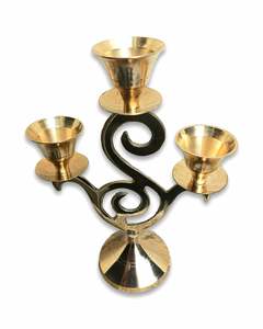 Chandelier en fer en métal doré unique Bougeoir décoratif de table de mariage et de noël pour les événements à domicile et les fêtes - Product Image 3