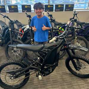 มอเตอร์ไซค์ไฟฟ้าวิบากไฟฟ้าสำหรับ2026 72V surron Light Bee x off-road สำหรับรถจักรยานยนต์วิบากไฟฟ้าที่มีในสต็อกและประสิทธิภาพ - Product Image 1