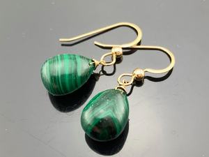 Boucles d'oreilles pendantes vintage en laiton sterling avec pierre de malachite magnifique, cadeau de haute qualité à prix de gros - Product Image 6