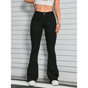 Jeans de Mezclilla Negros de Cintura Alta, Corte de Campana, Tela Ecológica, Cómodos para Uso Diario, Tallas 26-40 - Product Image 1