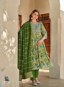 Reyon georgette ชุด kurti พิมพ์ลายฟอยล์สำหรับผู้หญิงพร้อมงานปักลายหมวดหมู่อินเดียและปากีสถานออนไลน์ - Product Image 3