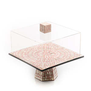 Support à gâteau de forme carrée en nacre blanche avec présentoir à gâteau dôme en acrylique pour la décoration de mariage et de fête Utilisation - Product Image 3