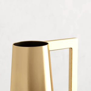 Vase à fleurs en aluminium fait main au design moderne pour les mariages et les fêtes - Décoration d'intérieur de haute qualité personnalisable - Product Image 5