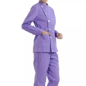 Uniformes de gommage médicaux pour femmes Conception d'infirmière avec ensembles d'uniformes d'allaitement en tissu tissé à boutons - Product Image 1
