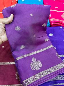 Sari en mousseline de soie pure viscose pour femmes, magnifique bordure tissée en zari floral, butta, tout petit butti, chemisier assorti, fabriqué en Inde - Product Image 6