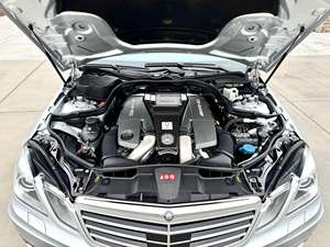 รถยนต์เมอร์เซเดส-เบนซ์ E63 AMG ซีดาน ปี 2012 มือสอง พวงมาลัยซ้าย/ขวา - Product Image 3