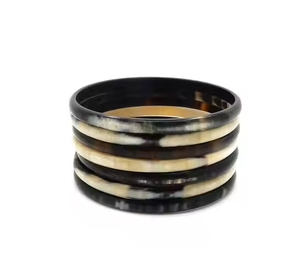 Brazalete de cuerno moderno pulido Natural ecológico de calidad superior accesorios de Regalo De Amistad tamaño personalizado por Crescent Crafts - Product Image 3