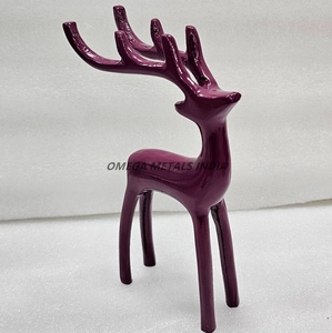 Fabricante de estatuilla de reno de Navidad de oro con diseño minimalista elegante y astas elegantes para decoración festiva de lujo - Product Image 3