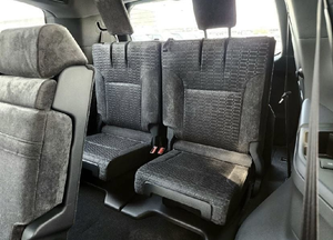 Nuevo Land Cruiser LC300 GXR 2025 con opciones 3.5-MID: techo solar, combustible gasolina, transmisión automática, 4x4, volante a la derecha - Product Image 4