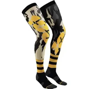 Chaussettes de sport antidérapantes avec logo personnalisé, longues, de différentes couleurs et entièrement personnalisées - Product Image 5