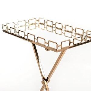 Carrito de servicio de 2 niveles de hierro versátil para uso en el comedor, agrega sofisticación y practicidad a sus cenas - Product Image 6