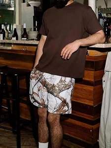 กางเกงขาสั้นเล่นกีฬาระบายอากาศได้ดีสำหรับผู้ชายกางเกงขาสั้นตาข่ายบาสเก็ตบอลแบบลำลองสีพื้นสำหรับใส่วิ่งในยิมสวมใส่บนถนนสำหรับกิจกรรมฤดูร้อน - Product Image 5