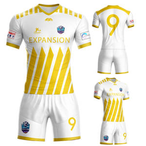 Ensembles d'uniformes de football personnalisés en gros d'usine Kit de maillot de football unisexe été hiver avec conception personnalisée et impression de logo - Product Image 2