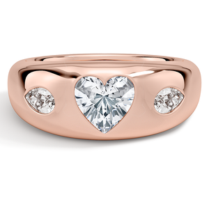 Bague en or jaune avec diamant taille cœur de 3 carats et trois pierres latérales en forme de poire, bijoux de fiançailles classiques pour femmes, design personnalisé - Product Image 3