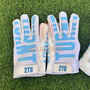 Guantes de Fútbol Americano Sublimados de Primera Calidad Hechos a Medida, Agarre Antideslizante, Cómodos y Ajustables en la Muñeca - Product Image 4