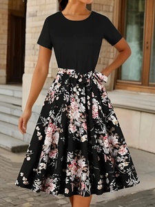 <span class=keywords><strong>Abbigliamento</strong></span> Femminile in <span class=keywords><strong>Stile</strong></span> Bohémien Digitale <span class=keywords><strong>Retrò</strong></span> Europeo-Americano Maxey, Design Etnico Elegante con Dettagli a Contrasto - Product Image 1