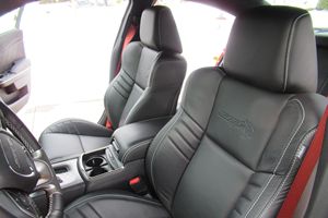 Dodge Charger SRT Hellcat 2018 Impecable - Product Image 2