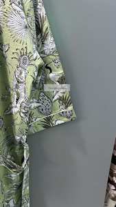 Bata de algodón ligera con estampado de pájaros y estampado a mano, estilo kimono - Product Image 5