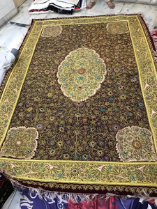 Tapis bijou Zari artisanal pour décoration de maison luxueuse Accents de salon et paramètres indiens traditionnels d'Inde - Product Image 3