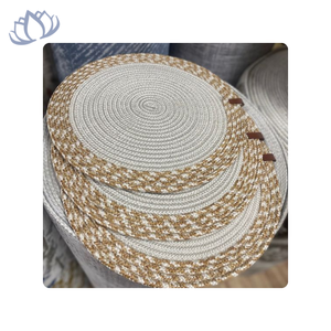 Napperon en gros personnalisé carré rotin rond eau à la main en osier Service écologique jacinthe jonc de mer tissé herbe paille - Product Image 1