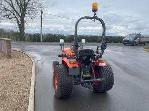 Pour tracteur agricole EK1-261 4RM 170 CV à transmission par engrenages avec moteur, boîte de vitesses et pompe - Product Image 6