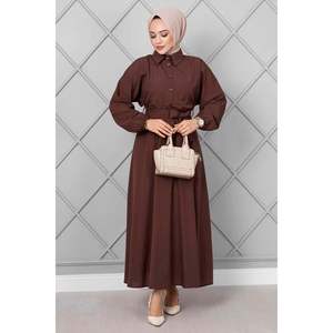 Robe Hijab Longue Boutonnée à Manches Chauve-Souris Marron - Product Image 1