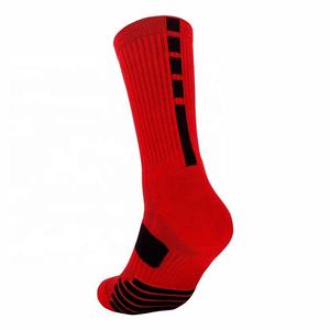 Calcetines de entrenamiento de malla transpirable para hombres y mujeres con suela acolchada soporte de arco elástico Ajuste de ropa larga calcetines atléticos de entrenamiento - Product Image 4