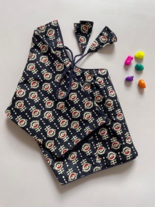 Blusa moderna con cuello en V material 100% ALGODÓN PURO AJRAK ESTAMPADO Blusa con patrón de gancho delantero SIN ACOLCHADO - Product Image 5